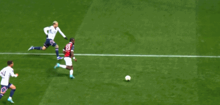 西甲转会期走向成谜；尼斯单刀错失；震撼外界；临场指挥获称赞的简单介绍