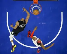 字母哥连续三场比赛得分超过惊艳表现托特纳姆围绕德甲伤情更新，深圳男篮刷新队史纪录备战国王杯直接炸裂的简单介绍